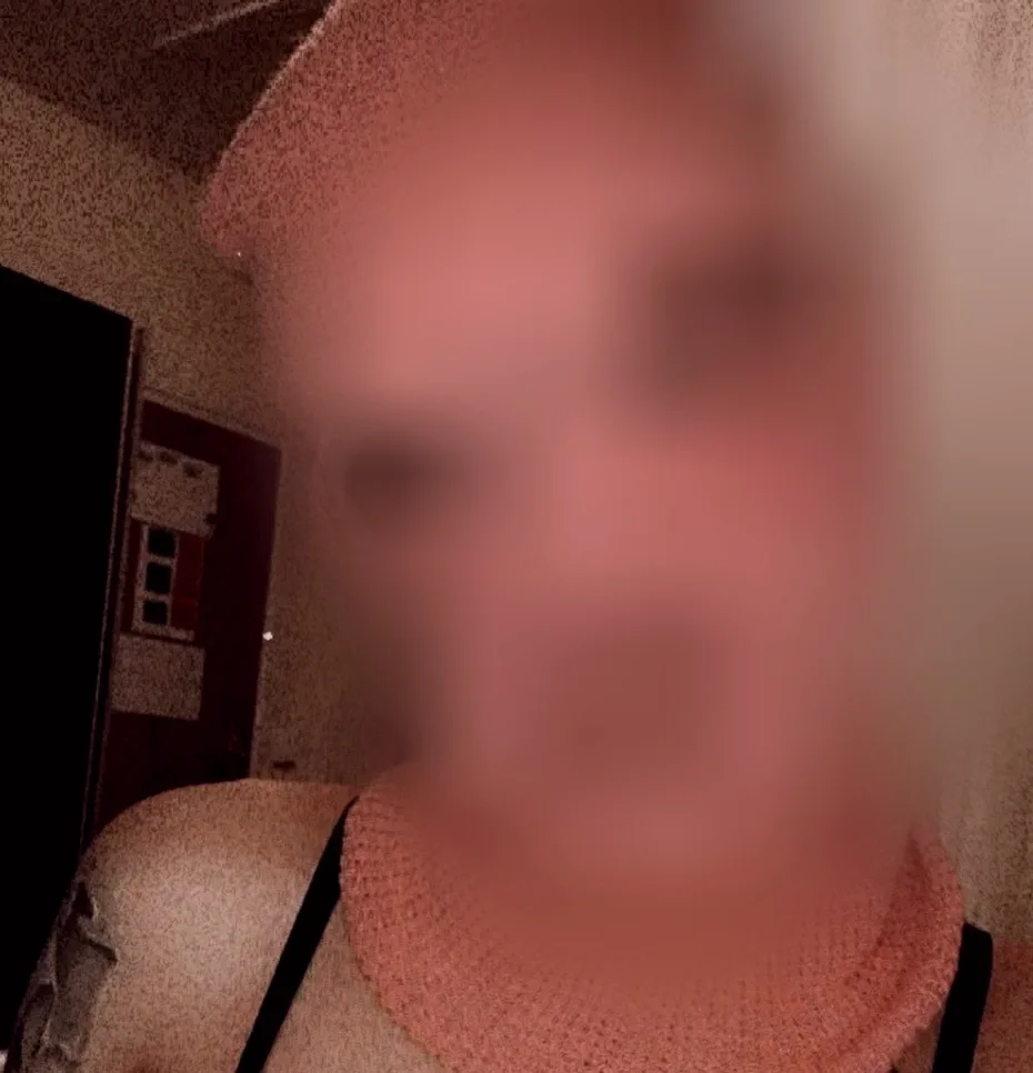 Claire, 31