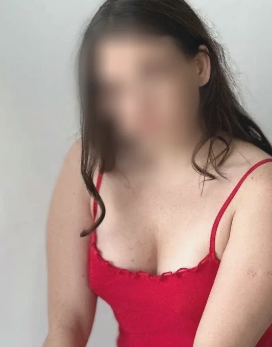 Megan, 28